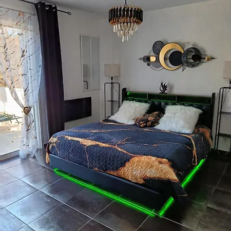 Magda 12 Couchages 4* Montferrat (Var)